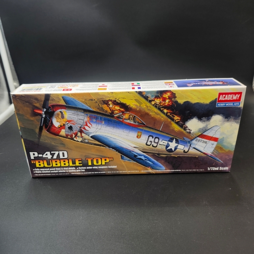 Academy P-47D Bubble Top Model Kit - Blue and White
